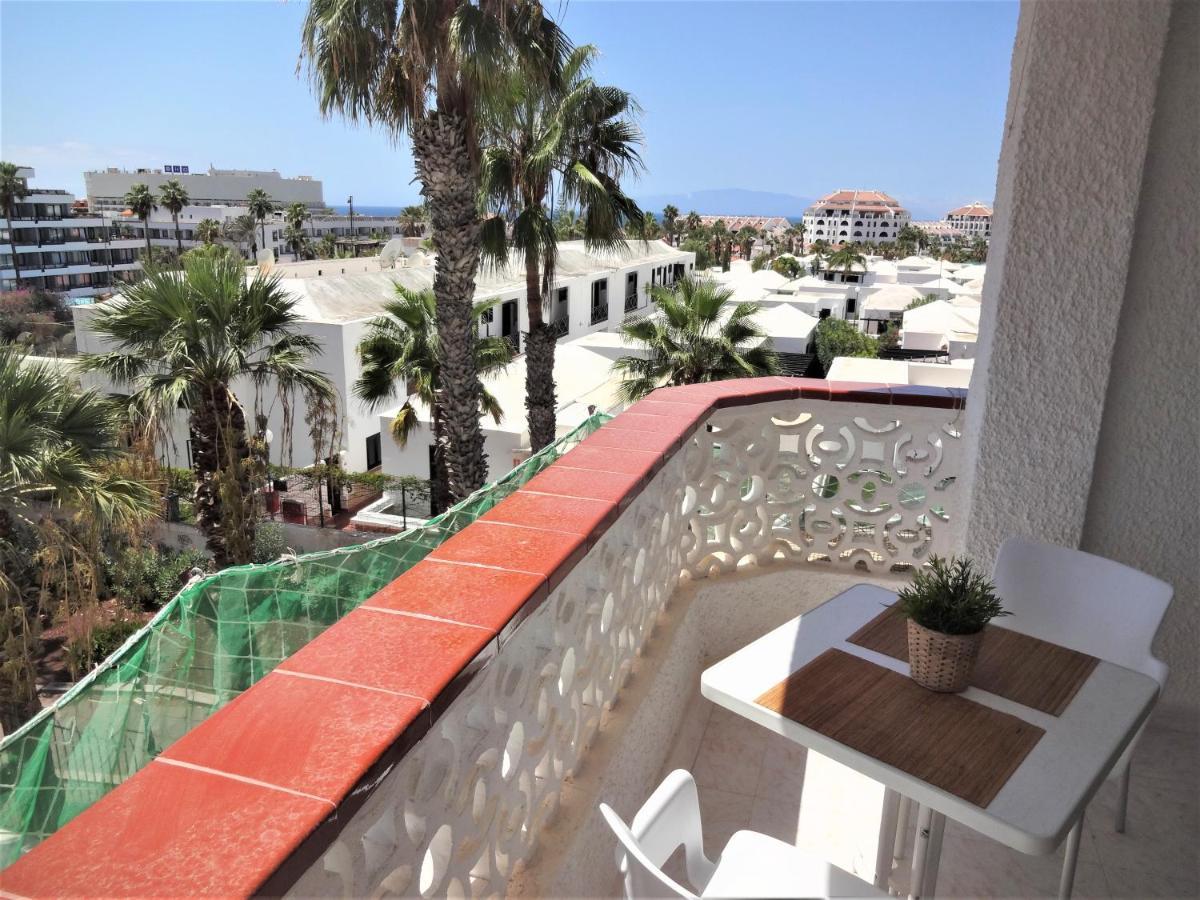 Apartment With A Large South-Facing Balcony, Sea View And Wifi In Las Americas Center 플라야데라스아메리카스 외부 사진