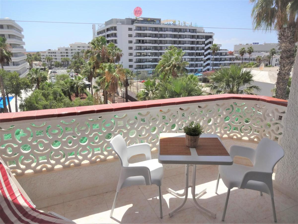 Apartment With A Large South-Facing Balcony, Sea View And Wifi In Las Americas Center 플라야데라스아메리카스 외부 사진