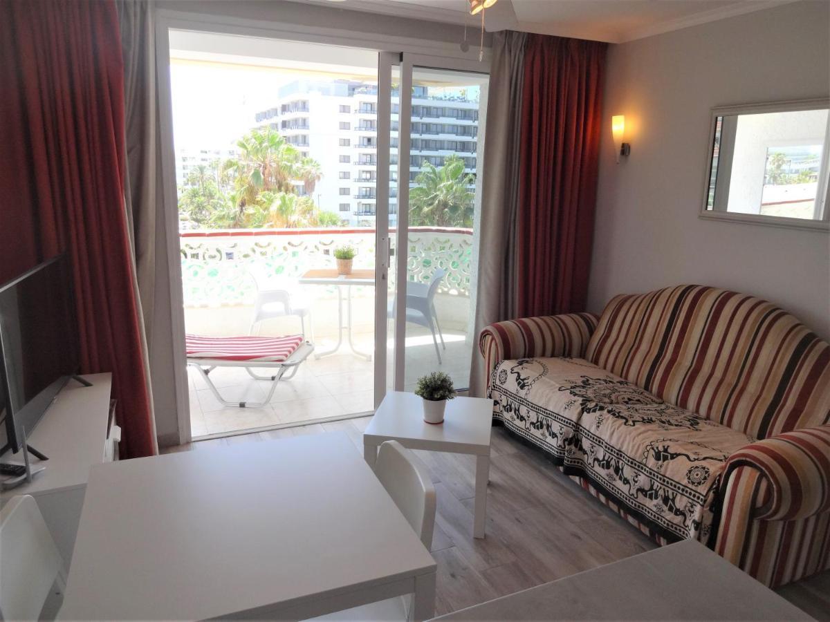 Apartment With A Large South-Facing Balcony, Sea View And Wifi In Las Americas Center 플라야데라스아메리카스 외부 사진