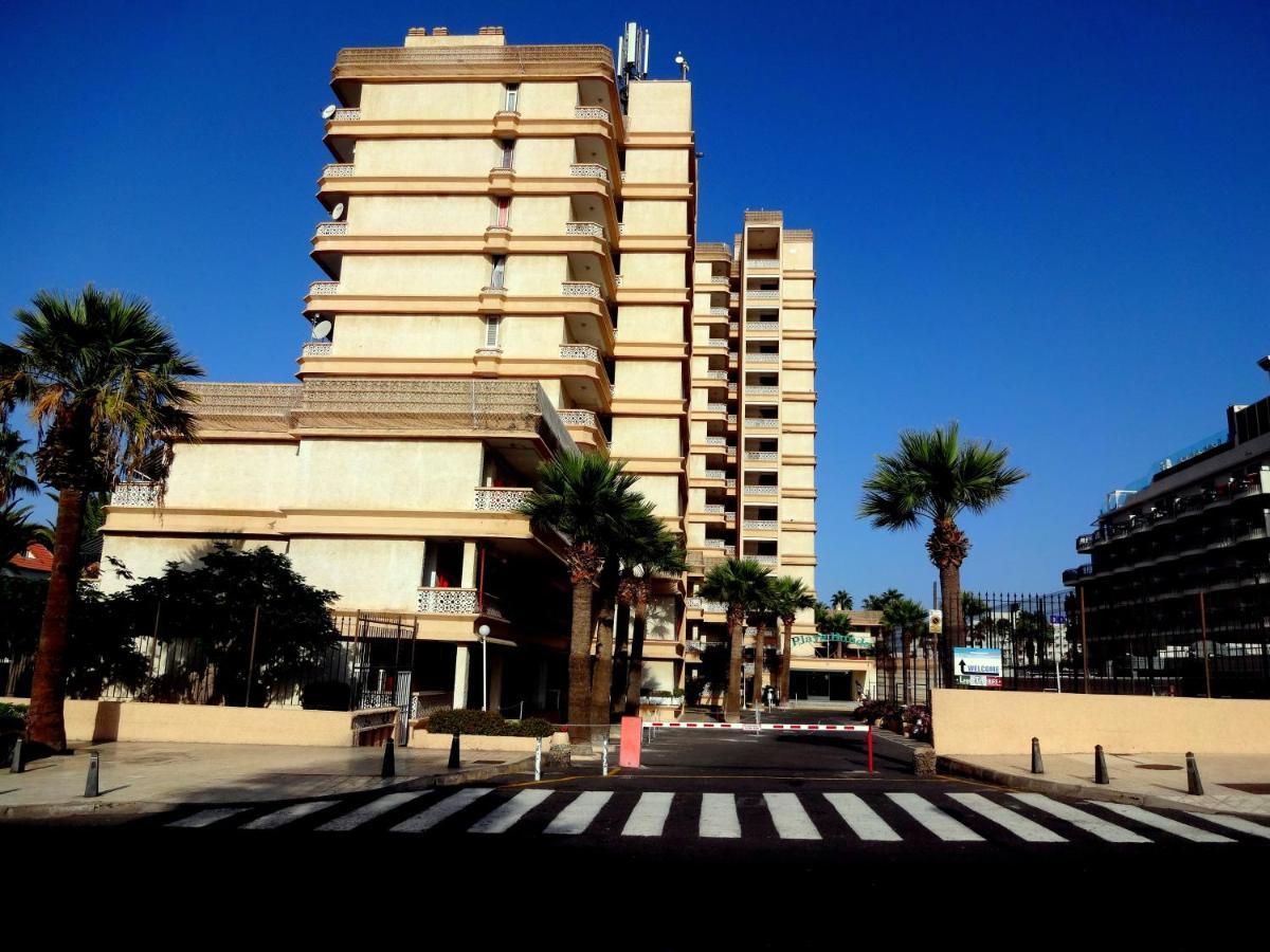 Apartment With A Large South-Facing Balcony, Sea View And Wifi In Las Americas Center 플라야데라스아메리카스 외부 사진