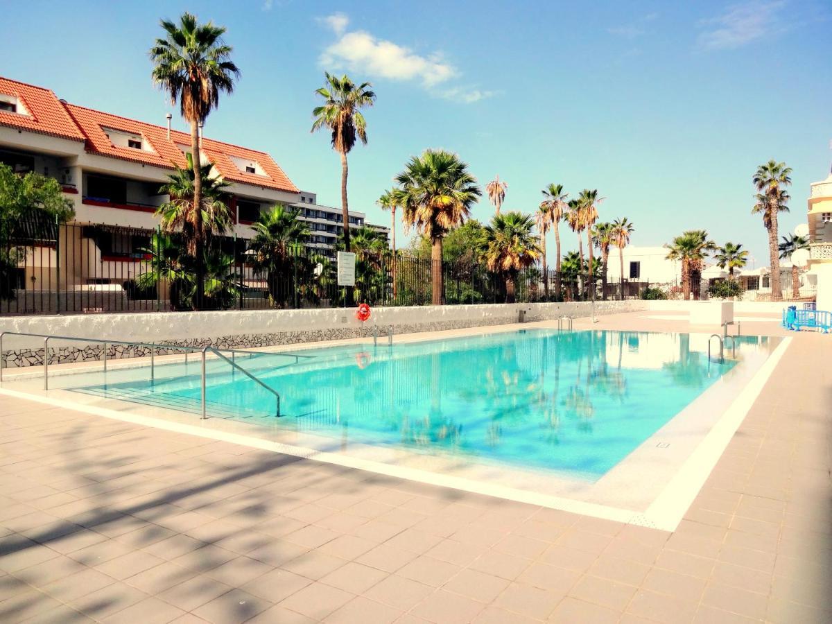 Apartment With A Large South-Facing Balcony, Sea View And Wifi In Las Americas Center 플라야데라스아메리카스 외부 사진